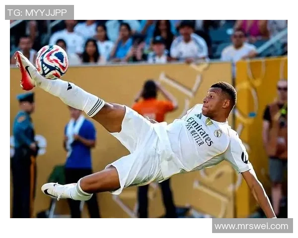 姆巴佩一举引发球迷热议 网络炸锅背后藏着哪些深层次原因